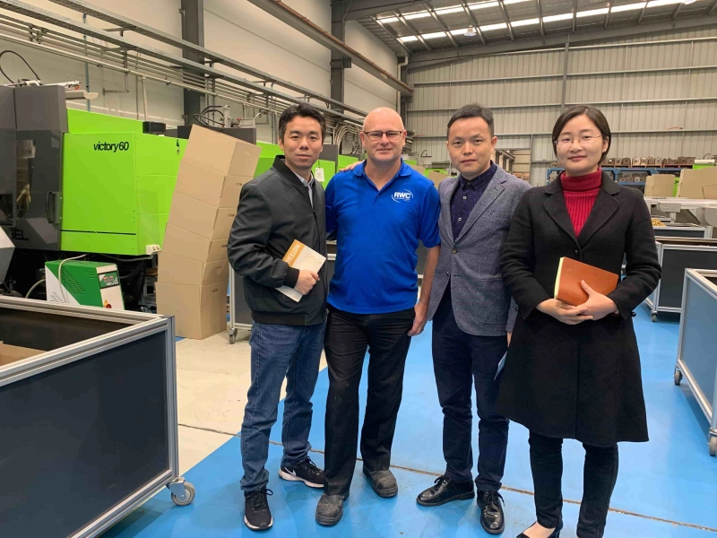 3 Injectionmolding Suntime Visiting